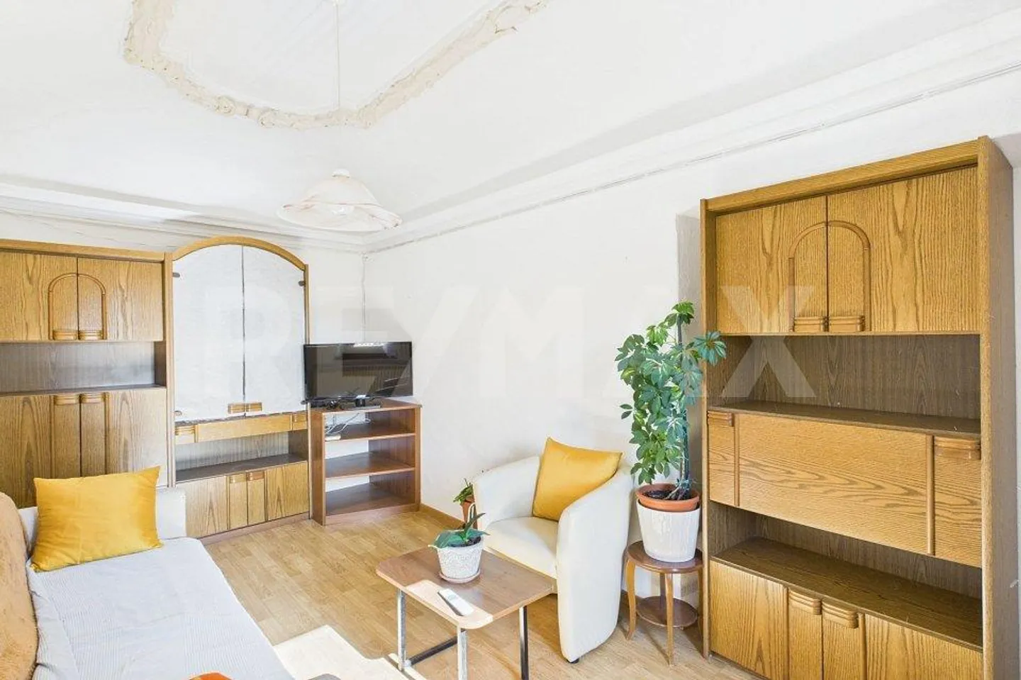 Renovierungsbedürftiges Tessinerhaus mit Innenhof und Rustico - Foto 6 von 13