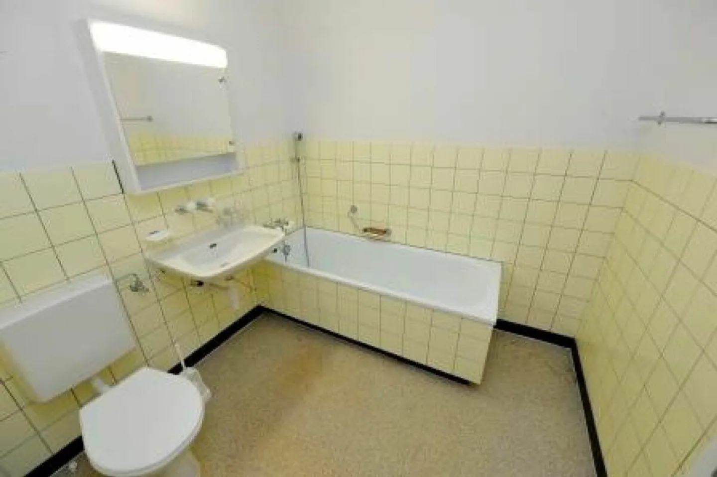 Appartamento 2 1/2 camere con parquet e grande balcone - Foto 9 di 12