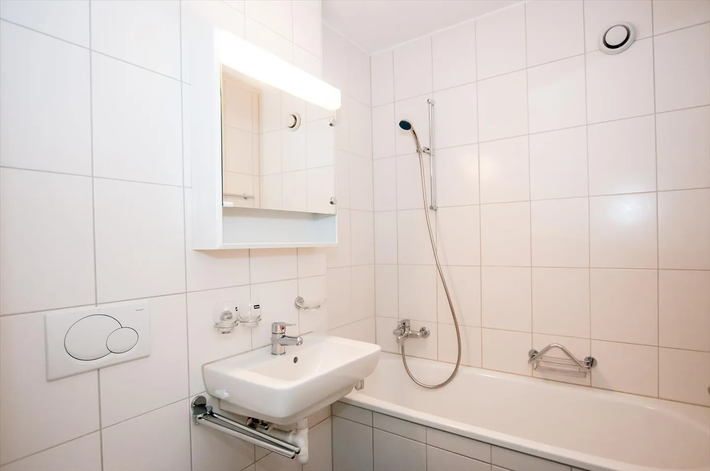 4.5 Room Apartment - Photo 4 of 7