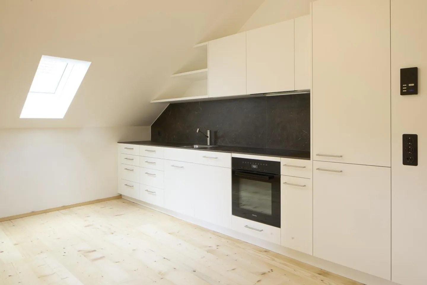 Charmante appartement en attique de 2,5 pièces au cœur d'Appenzell - Photo 1 sur 13