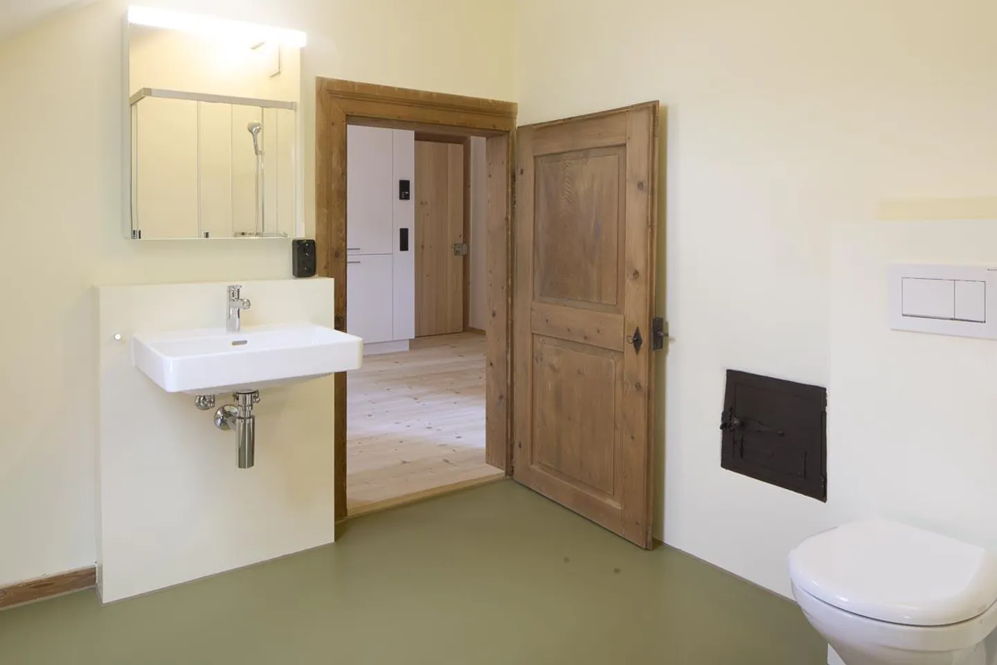 Charmante appartement en attique de 2,5 pièces au cœur d'Appenzell - Photo 8 sur 13