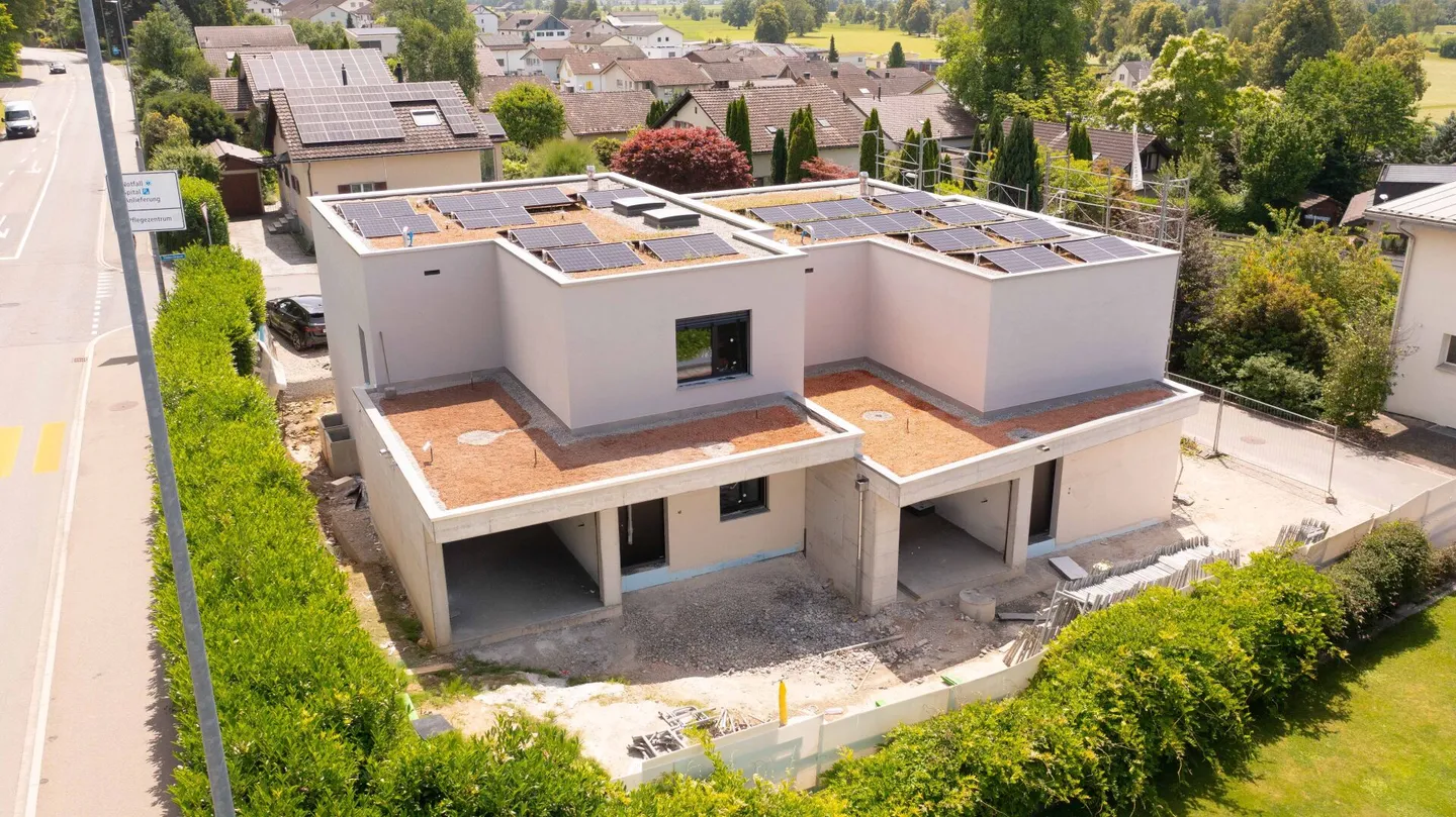Maison familiale semi-détachée neuve exclusive à Uznach - Photo 2 sur 9