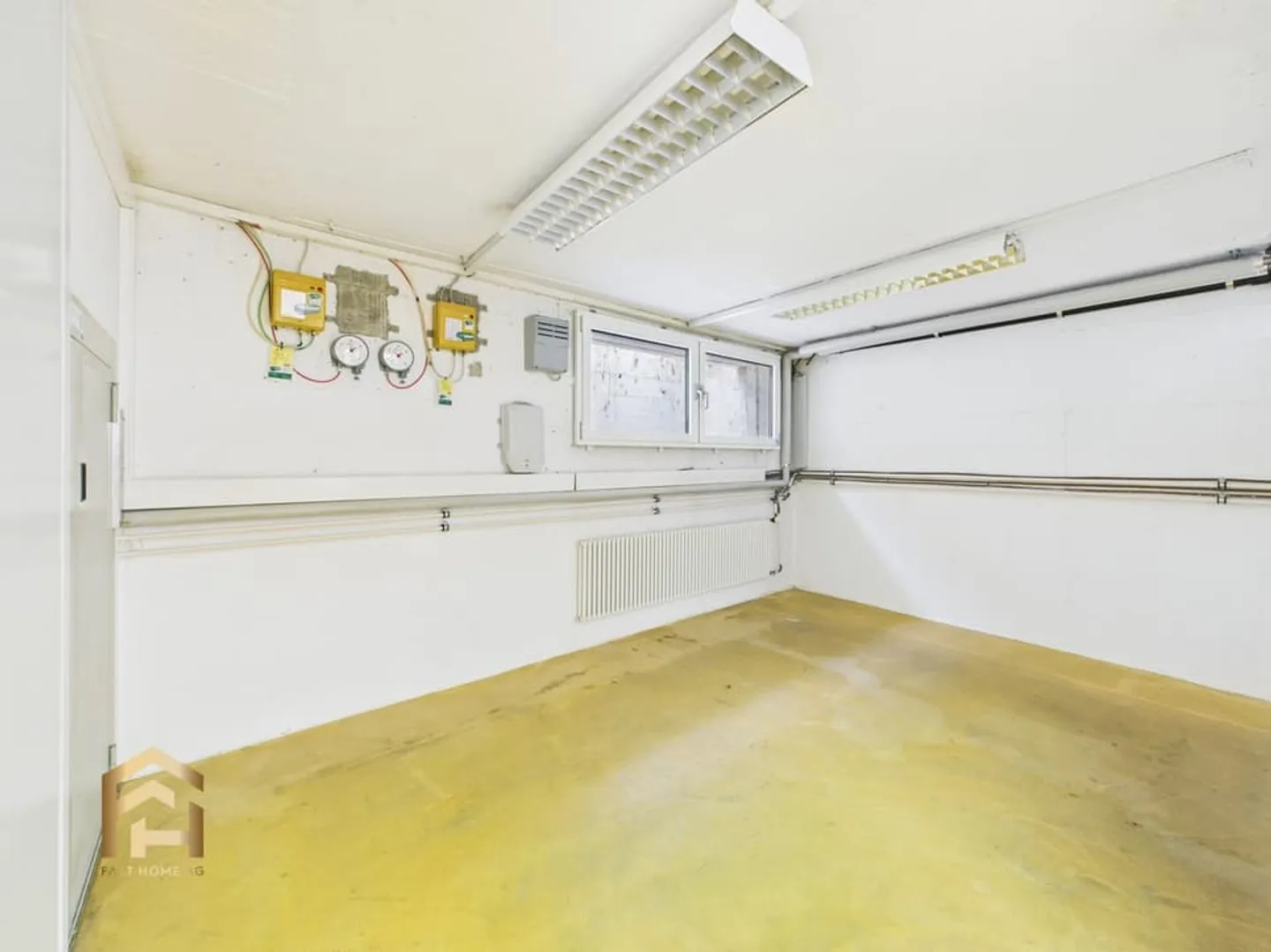 Attractive commercial property in prime location on Bahnhofstrasse in Vis - Photo 9 of 13