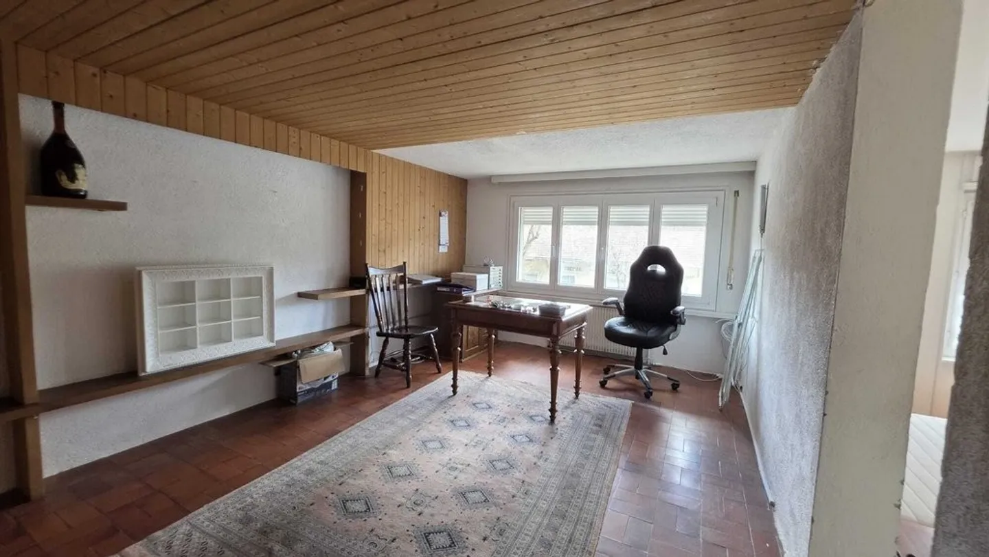 Appartamento di quattro locali al primo piano con ascensore - Foto 2 di 9