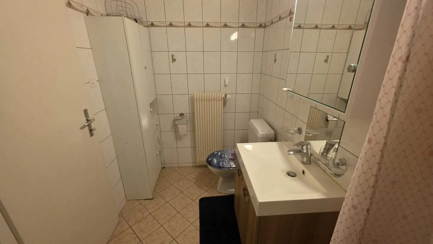 Appartamento di quattro locali al primo piano con ascensore - Foto 9 di 9
