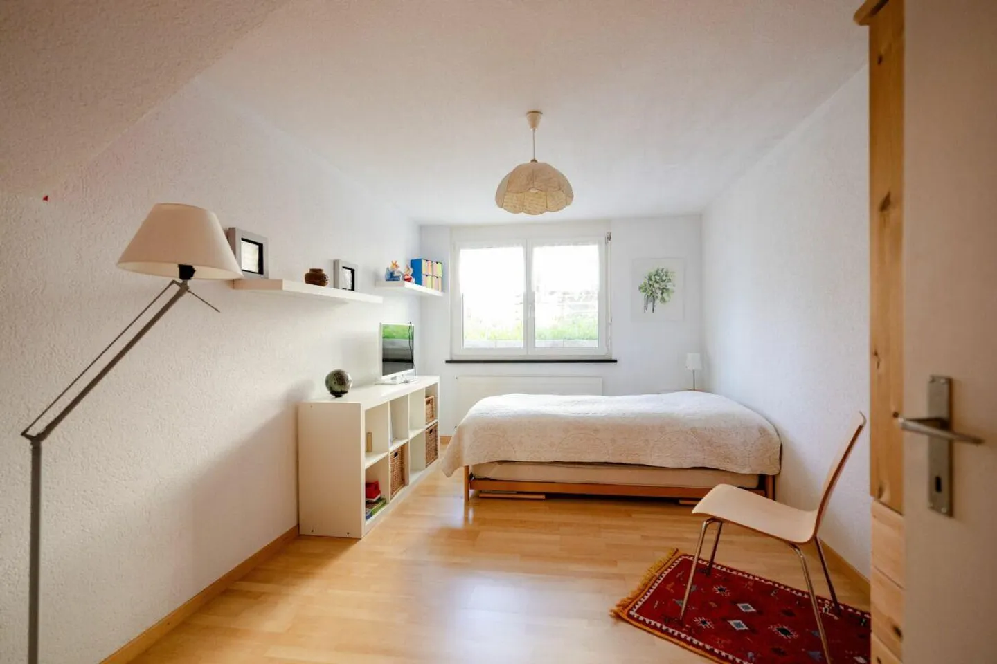 Freistehendes Einfamilienhaus mit Aussicht über Gränichen - Foto 5 von 8