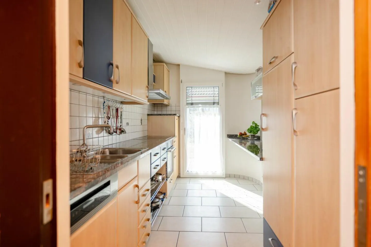 Freistehendes Einfamilienhaus mit Aussicht über Gränichen - Foto 6 von 8