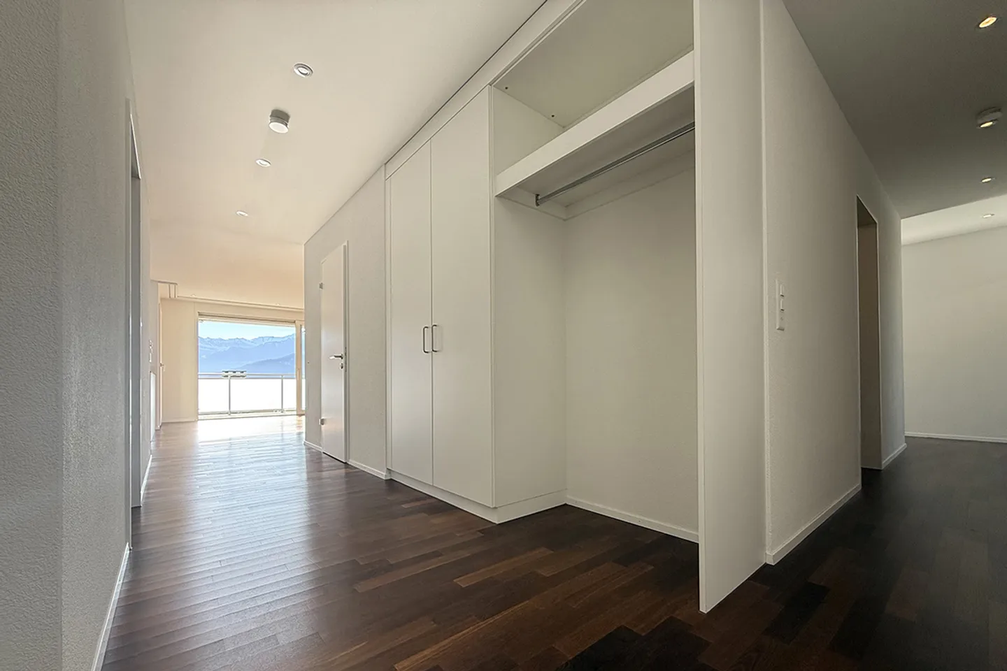 Appartement à louer - Photo 2 sur 8