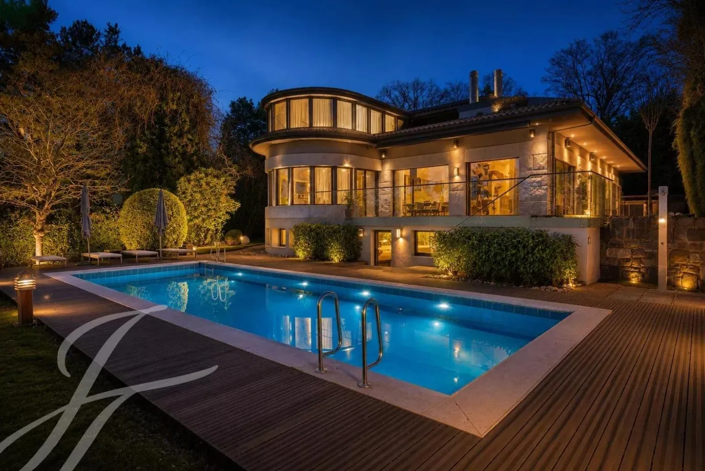 Maison Élégante avec Vue sur le Lac - Photo 1 sur 13