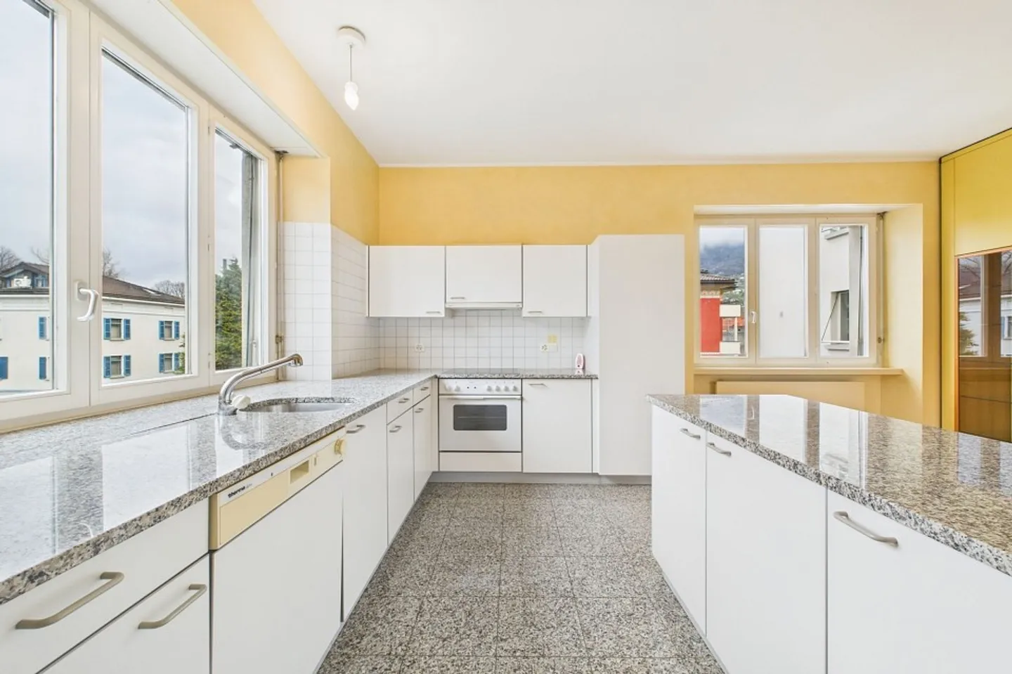 Appartement 3.5 pièces dans un quartier résidentiel exclusif au centre de Bellinzone - Photo 5 sur 13