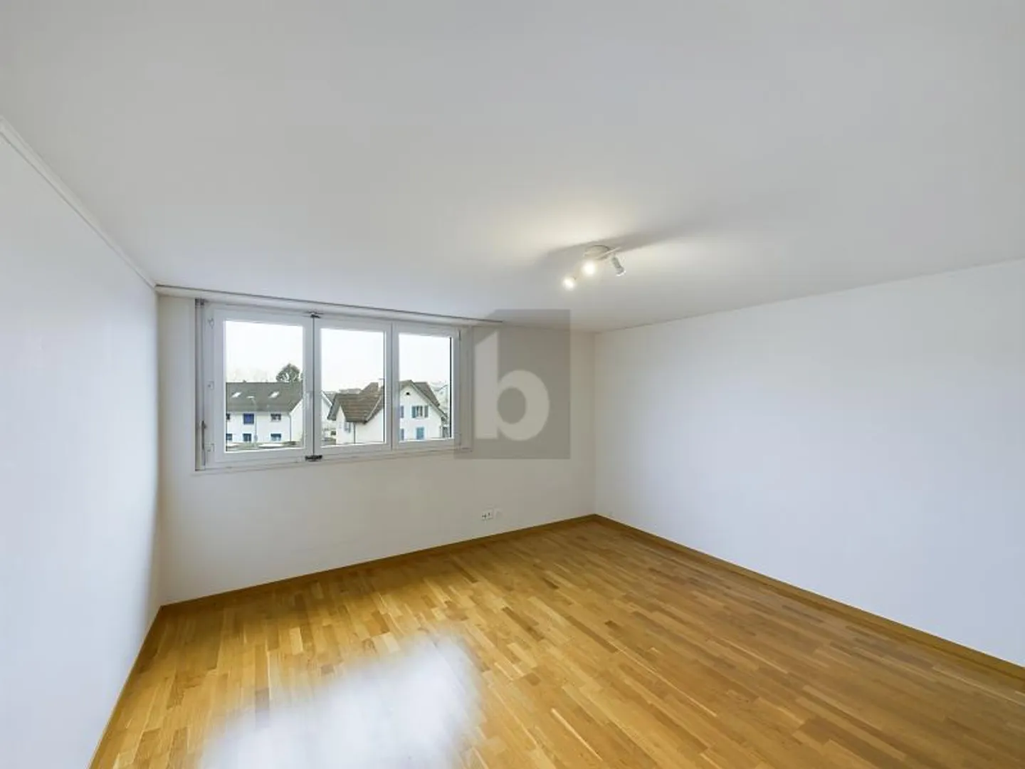 Wohnung mieten - Foto 2 von 6