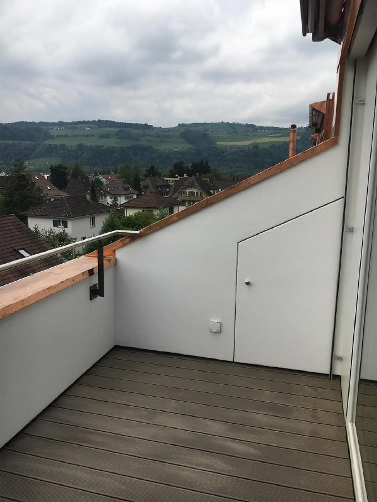 Appartamento attico con 2 camere e bellissima vista panoramica - Foto 2 di 18