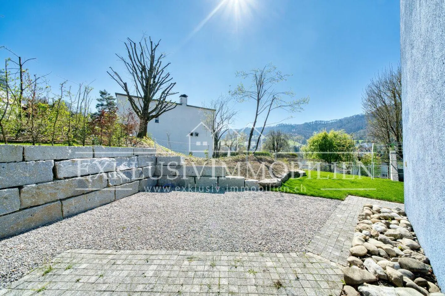 Licht, Ruhe und Lebensqualität - Gartenwohnung im Herzen von Adliswil - Foto 4 von 4