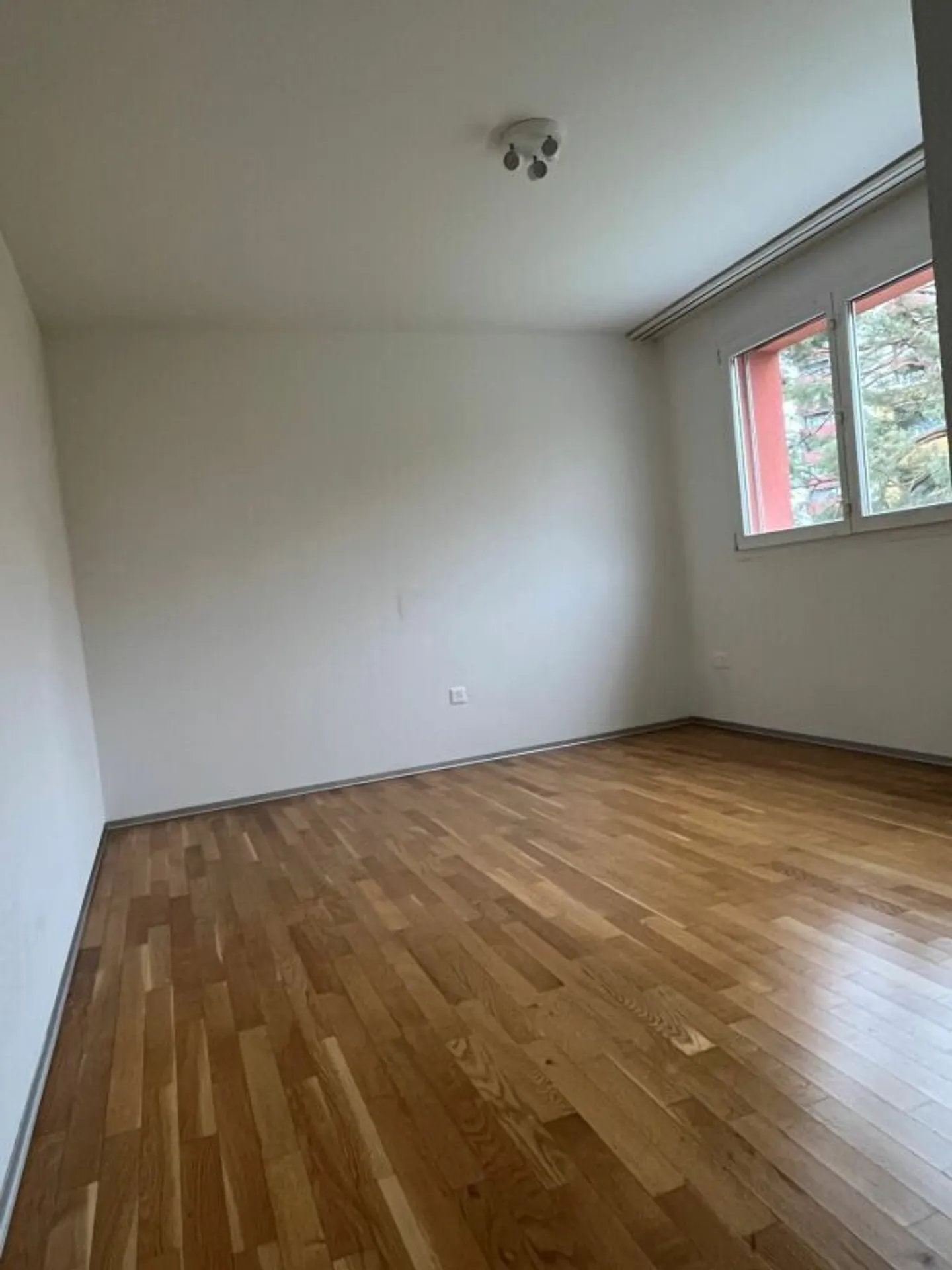 Moderno appartamento di 3,5 stanze in una buona posizione - Foto 5 di 12