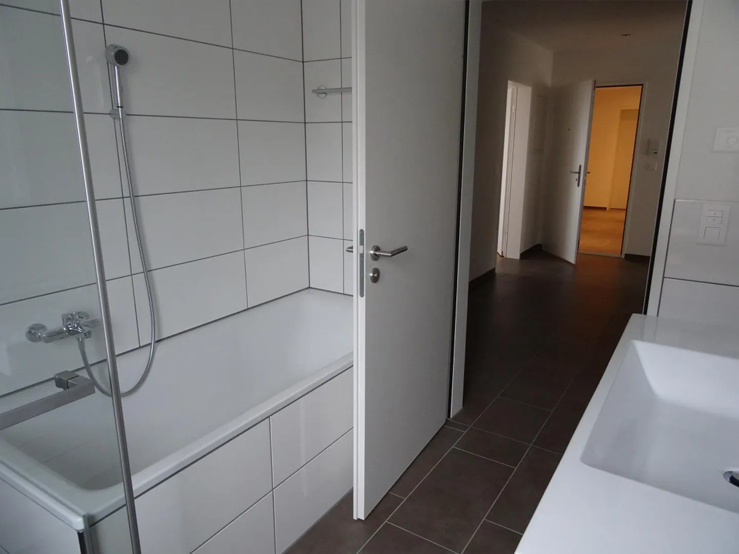 4.5 Room Apartment 1st Floor - Minergie A - Photo 5 of 11