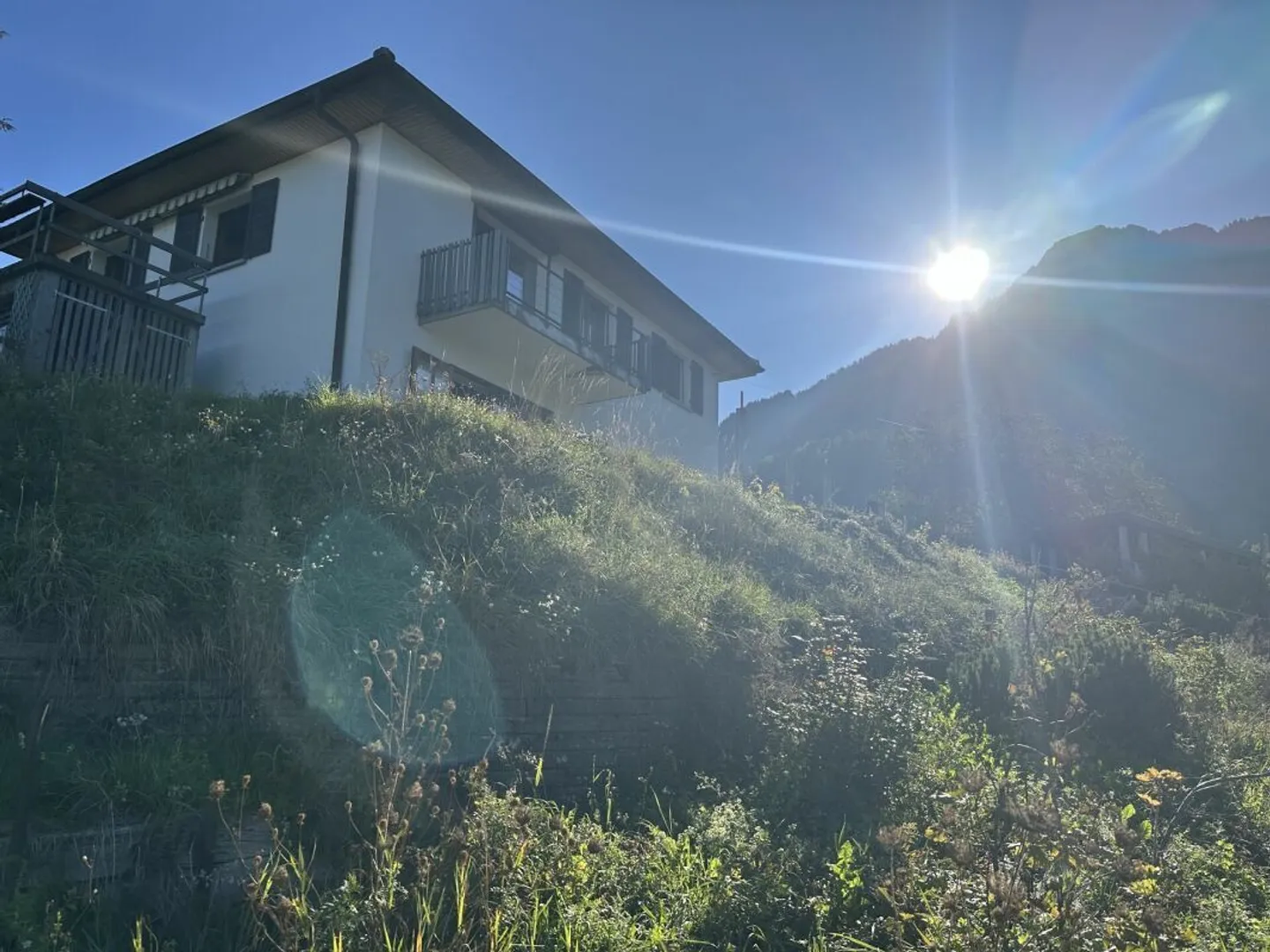 Freistehende Villa mit Panoramablick - Foto 1 von 21