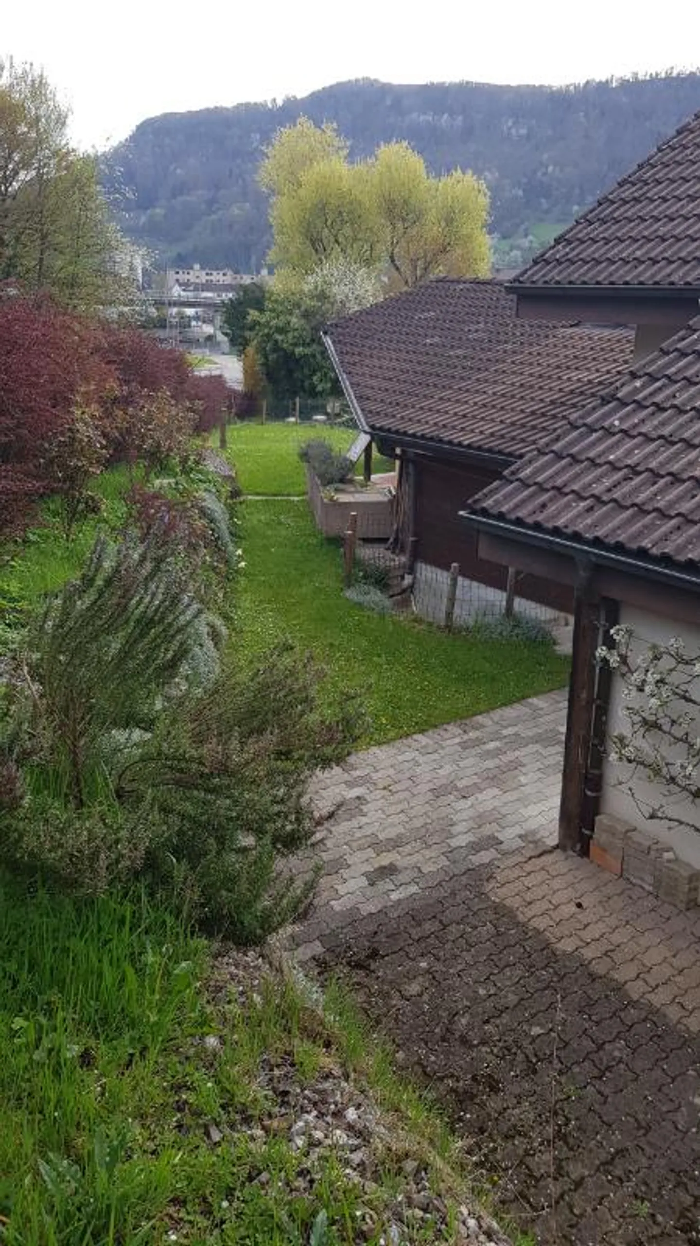 Casa unifamiliare di 6 stanze - Foto 2 di 4