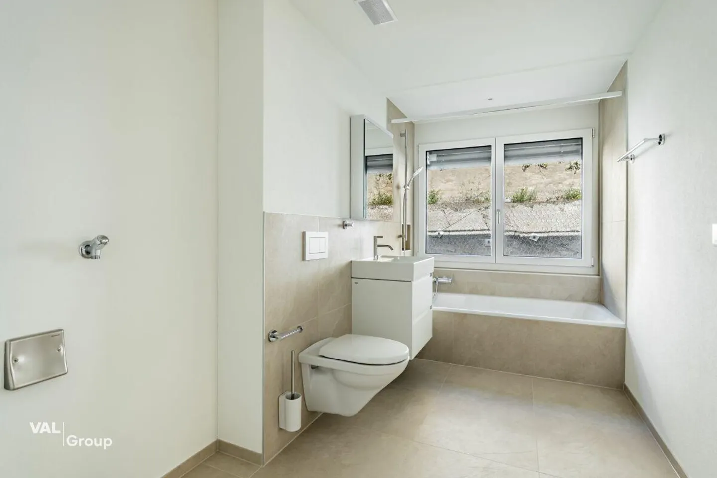 Modern 4.5-Room Apartment with Garden - Photo 8 of 19