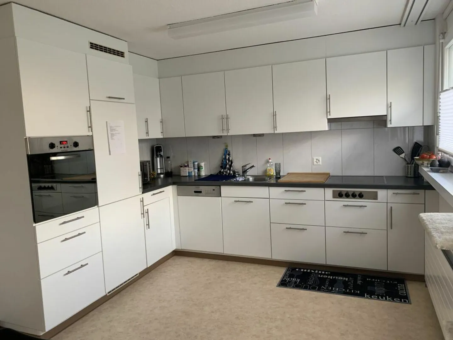 Appartement confortable de 3,5 pièces avec espace jardin à un emplacement central - Photo 1 sur 6