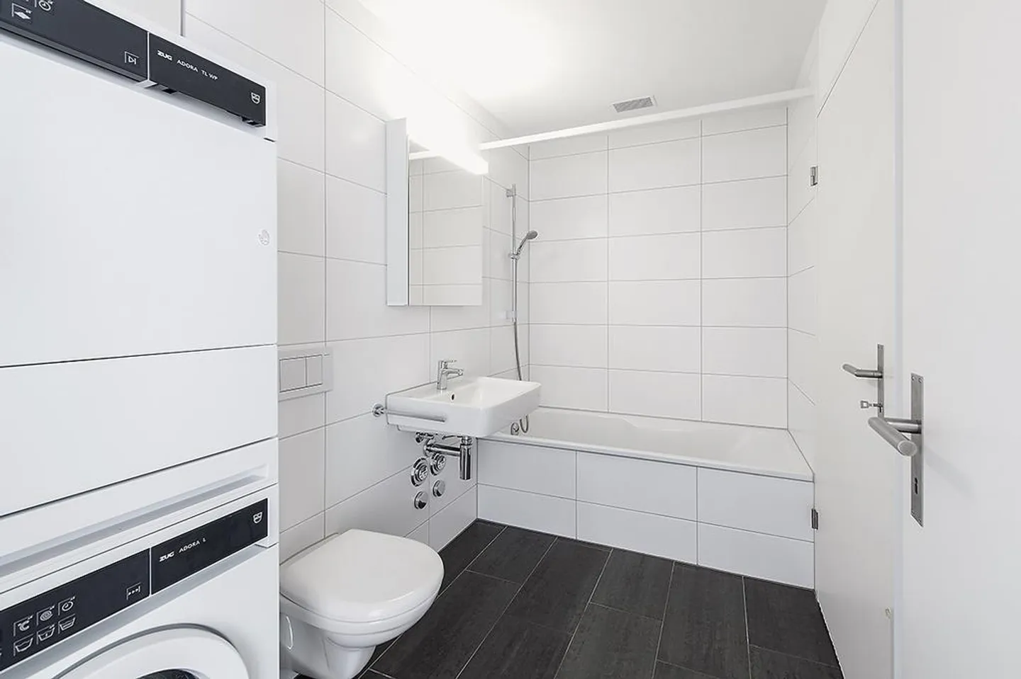 Moderne 2 1/2-Zimmerwohnung in der Nähe des Rheins - Foto 8 di 10