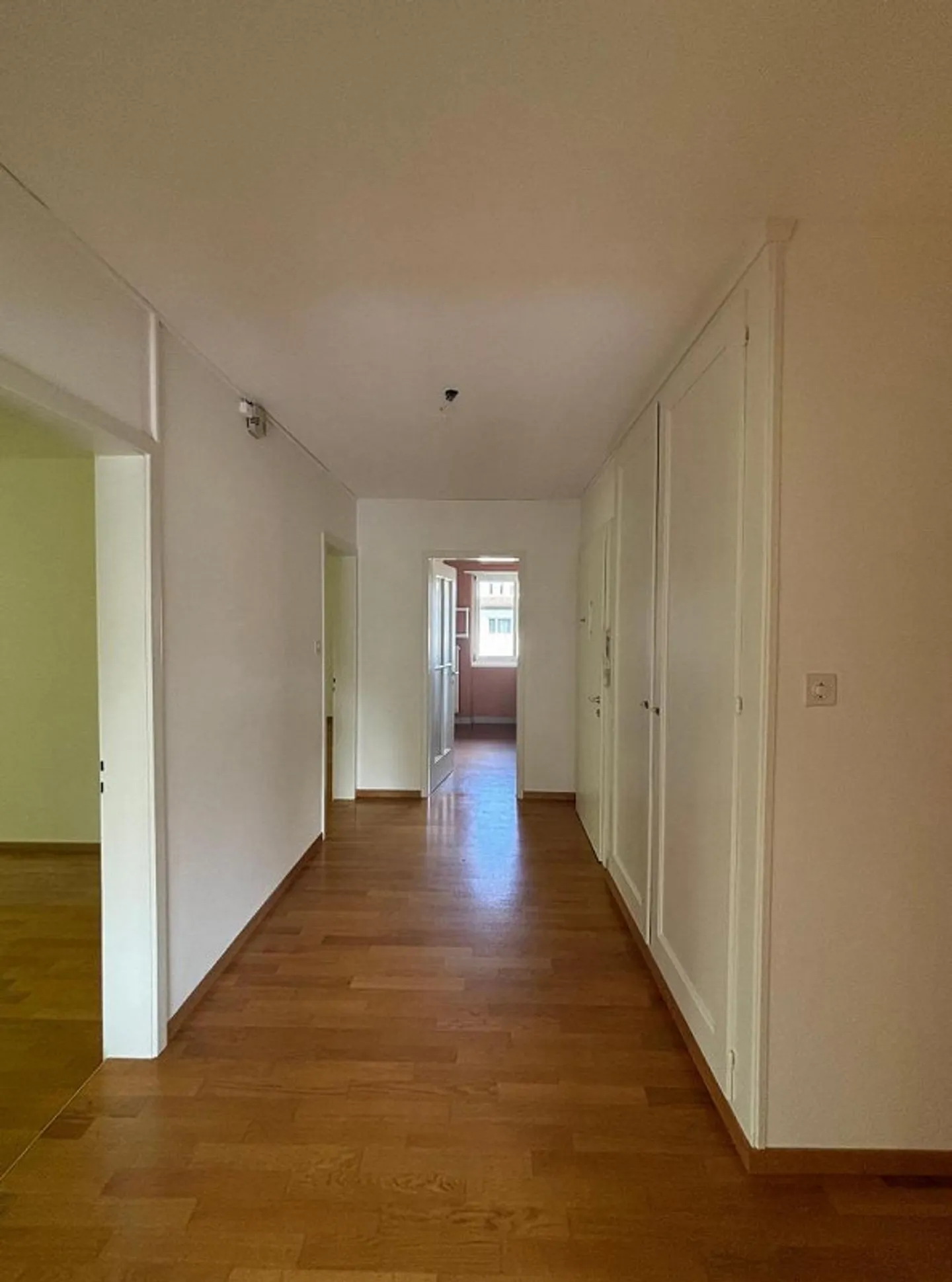 Appartamento luminoso e conveniente con 4 stanze nel quartiere Breitenrain - Foto 5 di 10