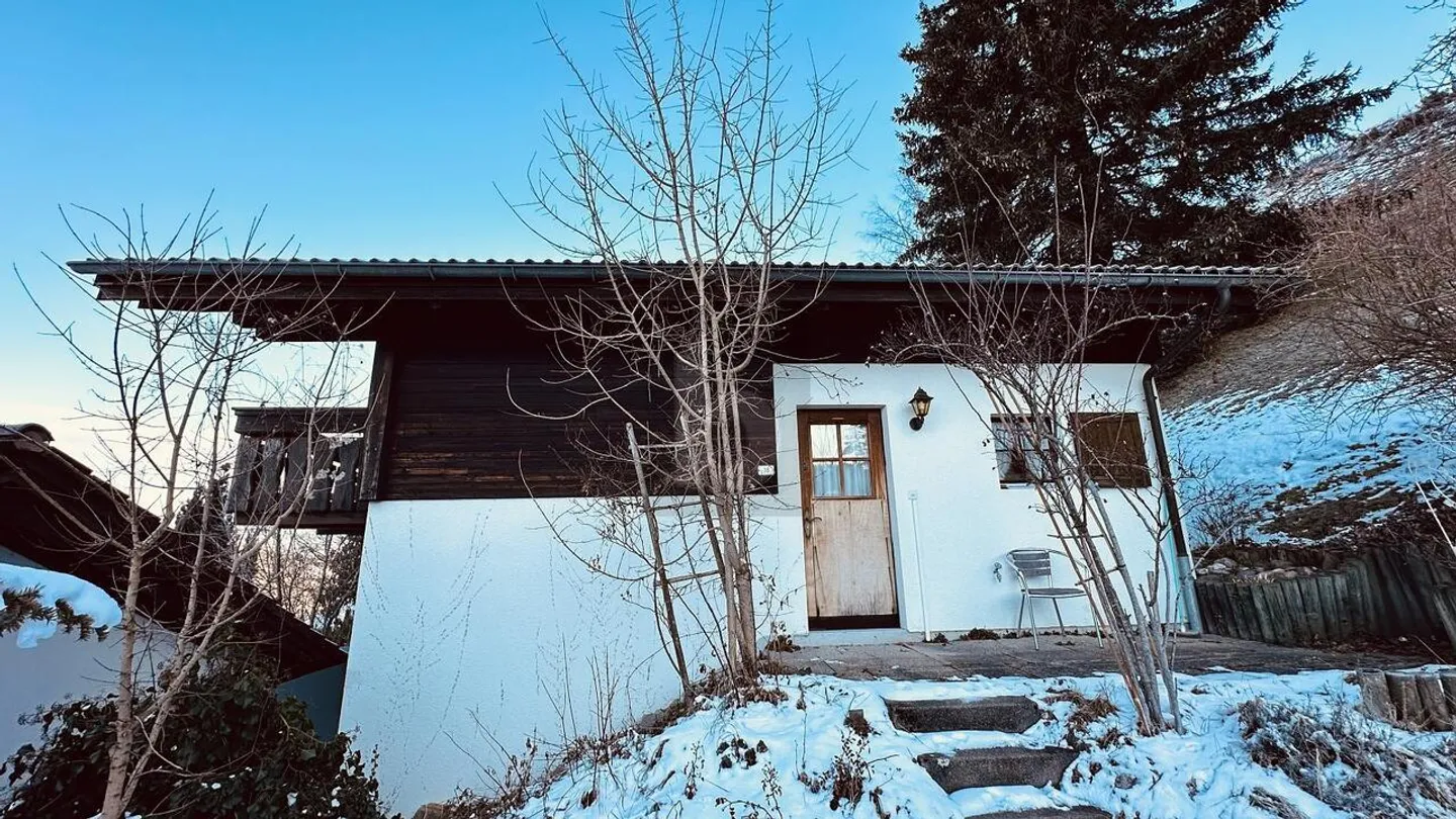 Chalet for sale - Photo 4 of 5