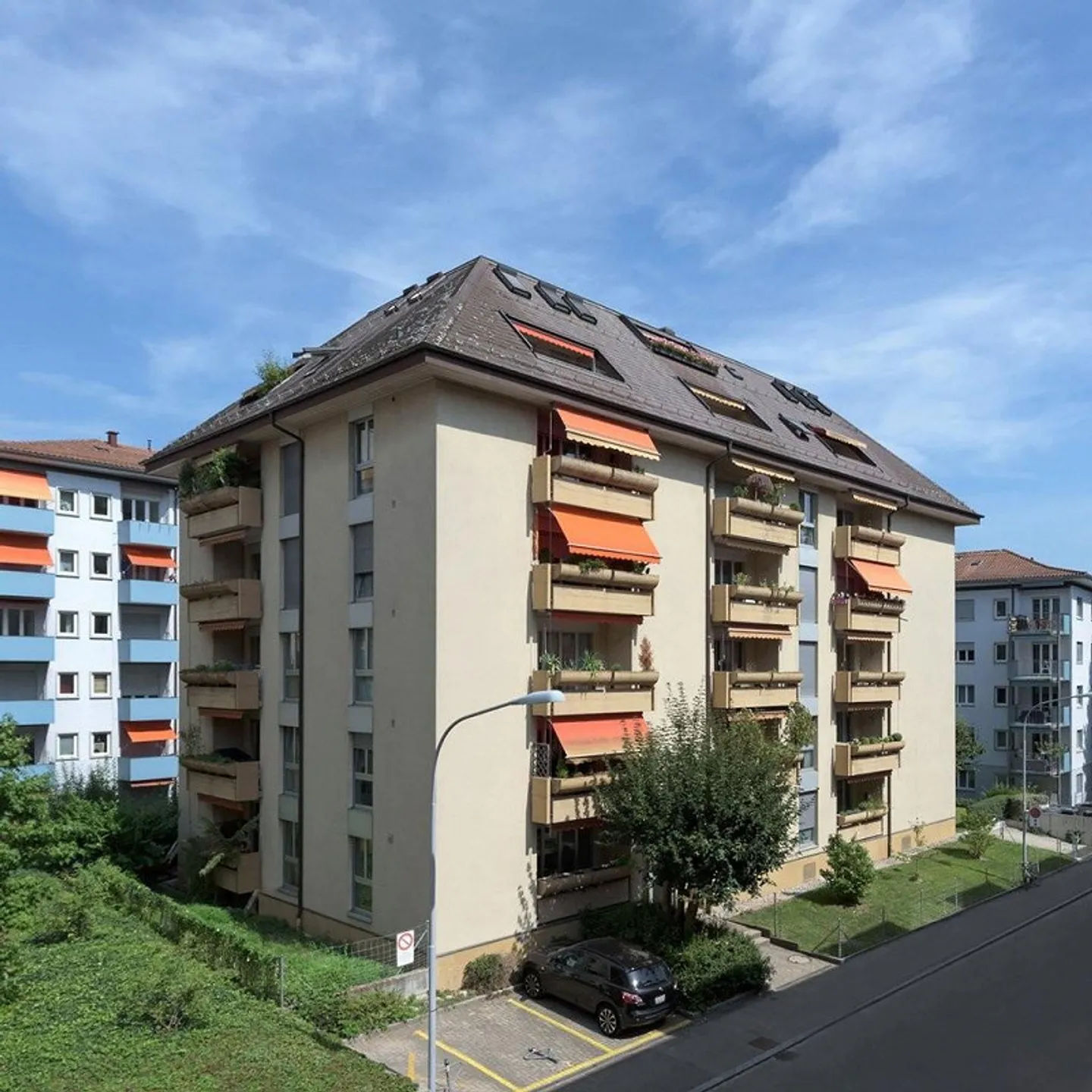 Appartement duplex sur le toit à Zurich-Oerlikon - Photo 1 sur 9