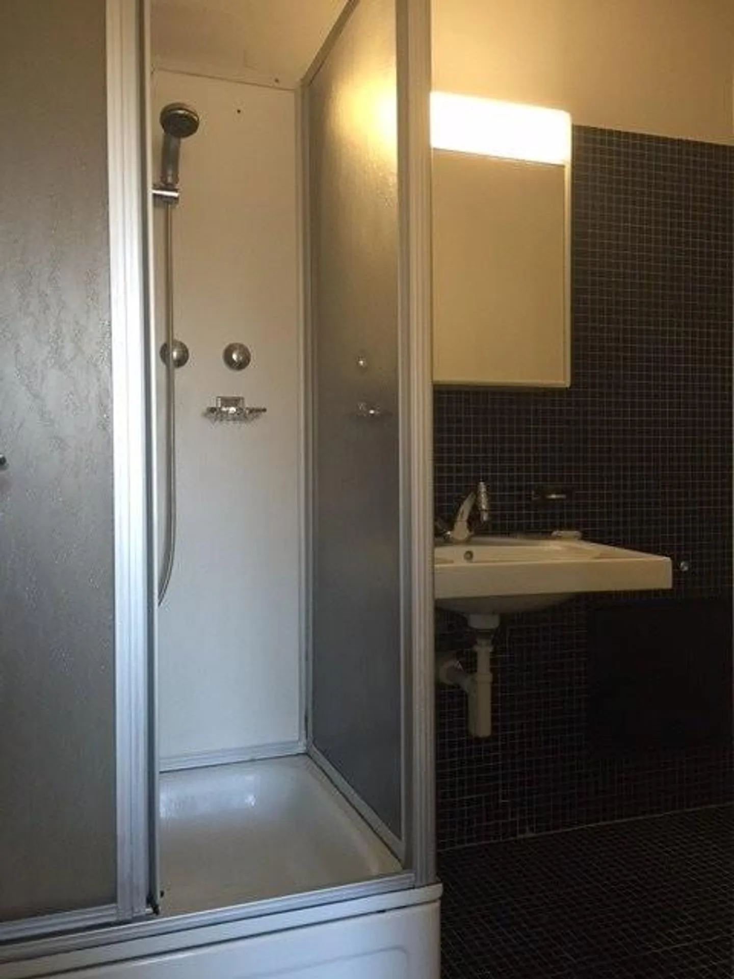 Appartement duplex sur le toit à Zurich-Oerlikon - Photo 4 sur 9