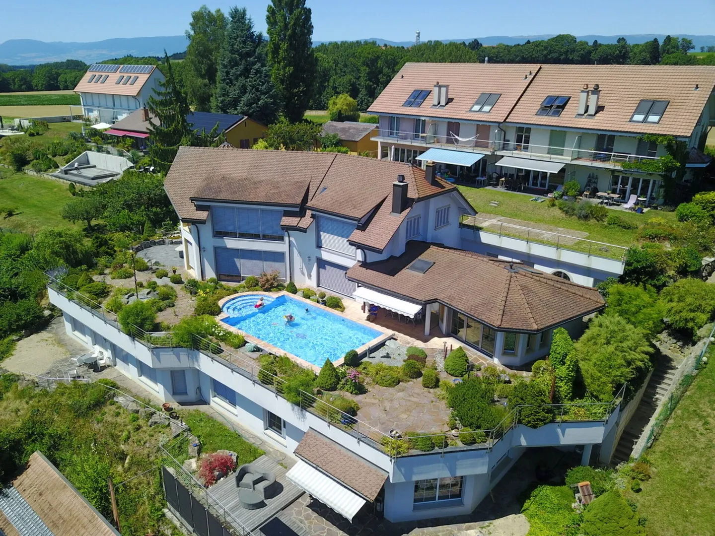 Anwesen mit traumhafter Aussicht auf den Murtensee - Foto 2 von 22