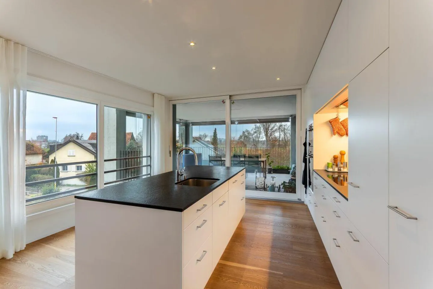 Très bel appartement moderne dans le Hertiquartier - Photo 1 sur 16