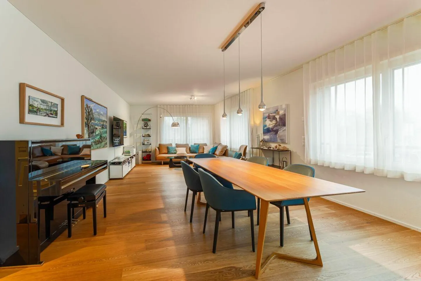 Très bel appartement moderne dans le Hertiquartier - Photo 2 sur 16