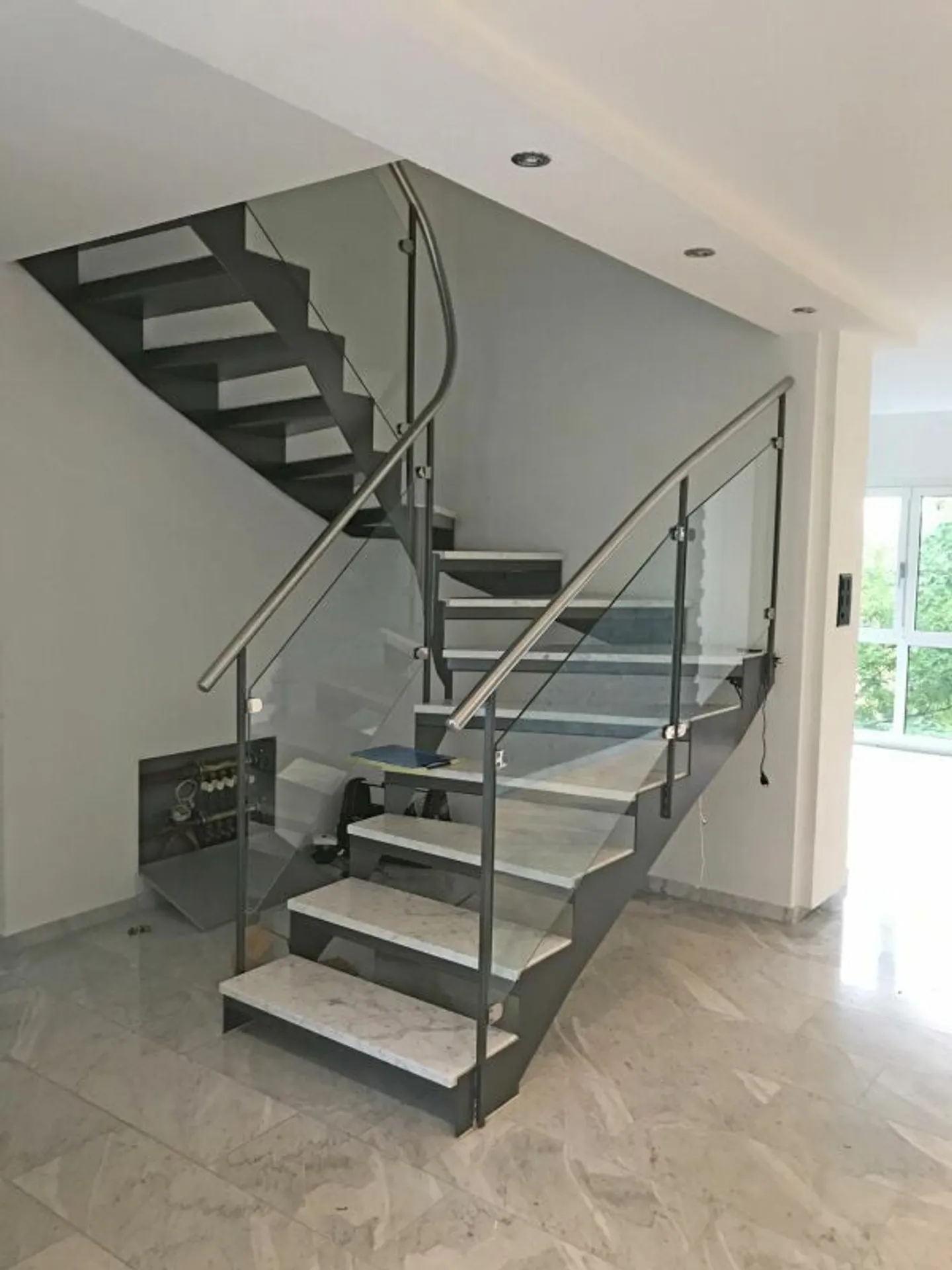 Charming penthouse apartment with large terrace - Photo 11 of 18