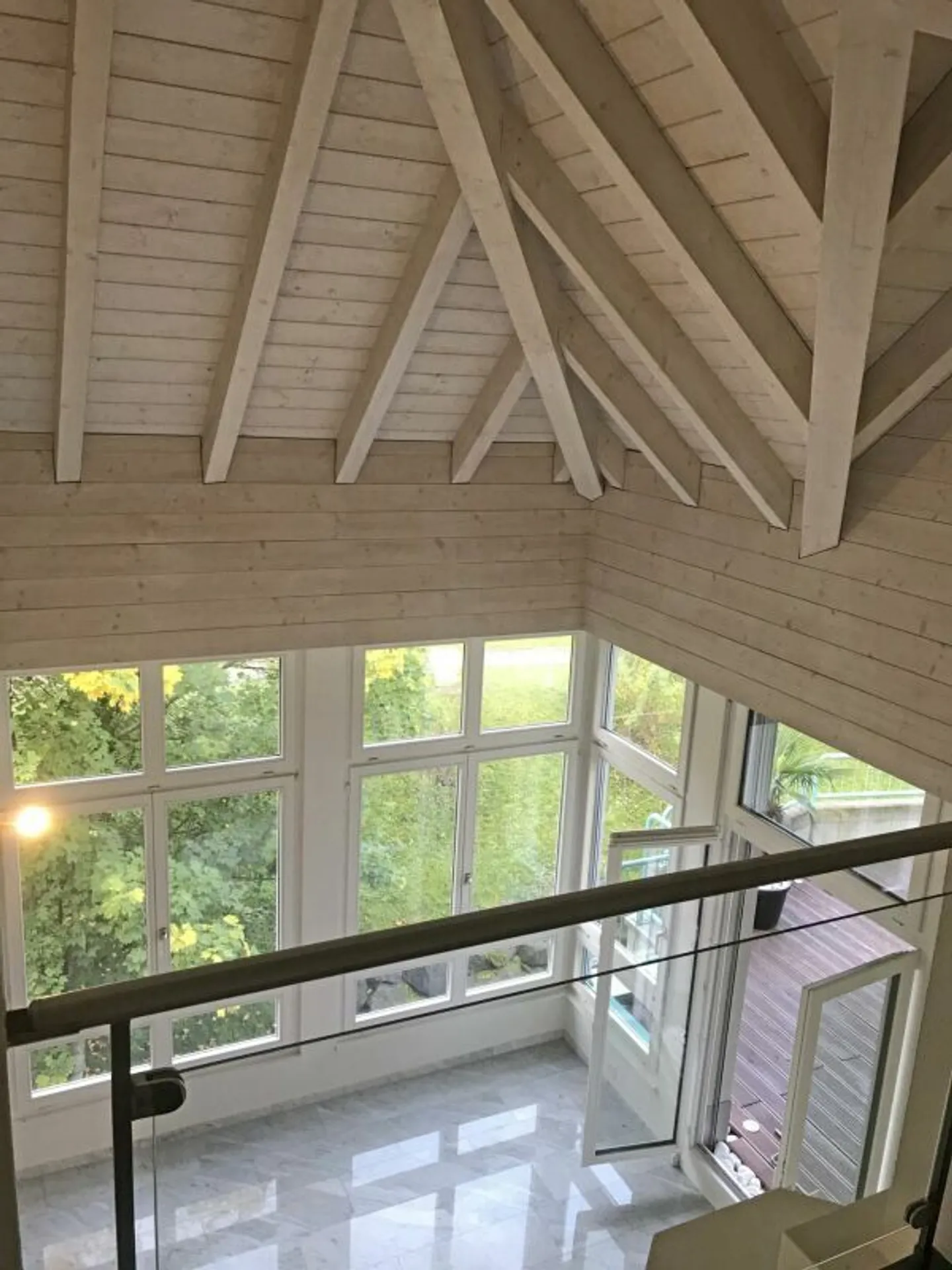 Charming penthouse apartment with large terrace - Photo 12 of 18