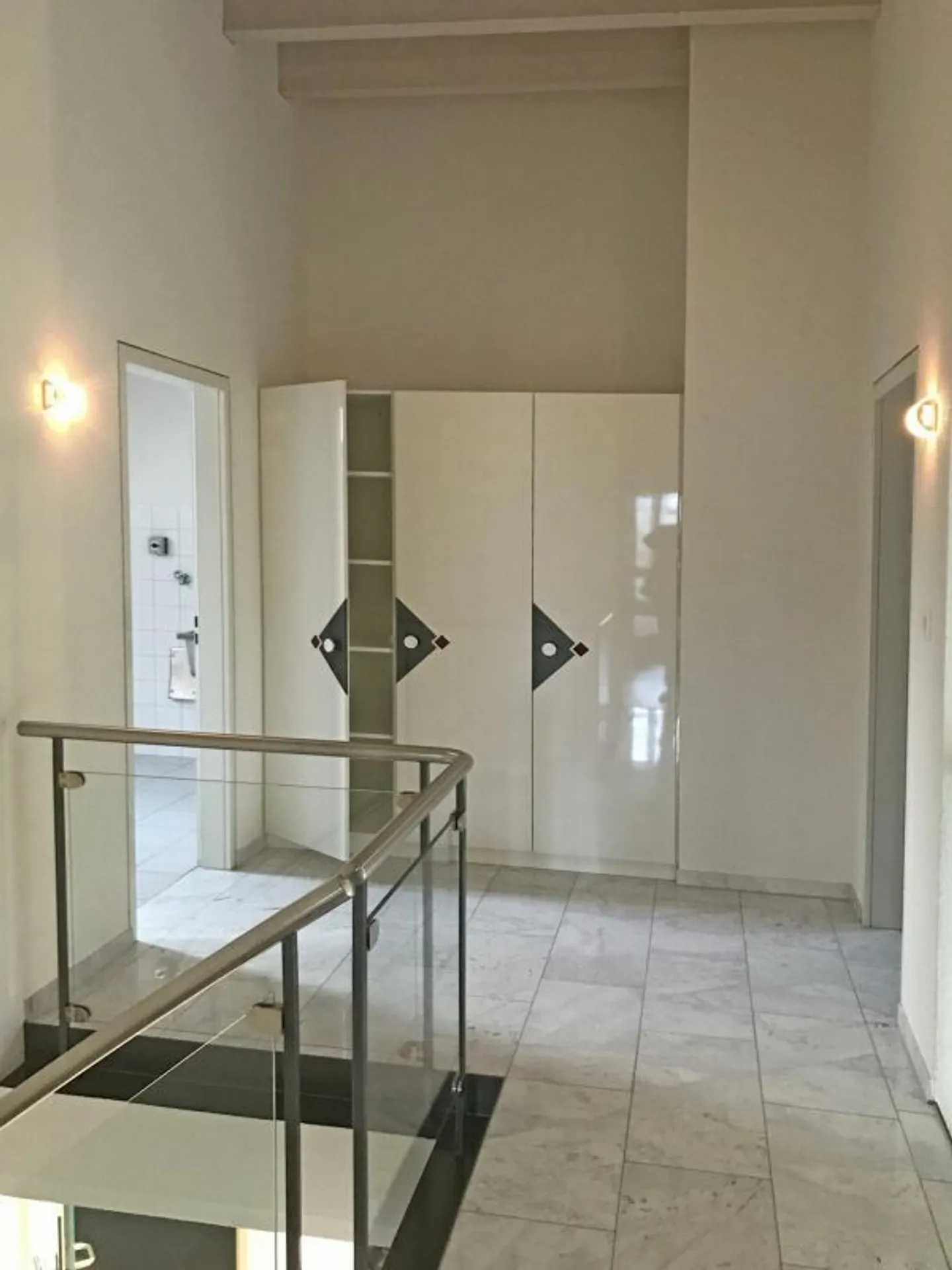 Charming penthouse apartment with large terrace - Photo 13 of 18