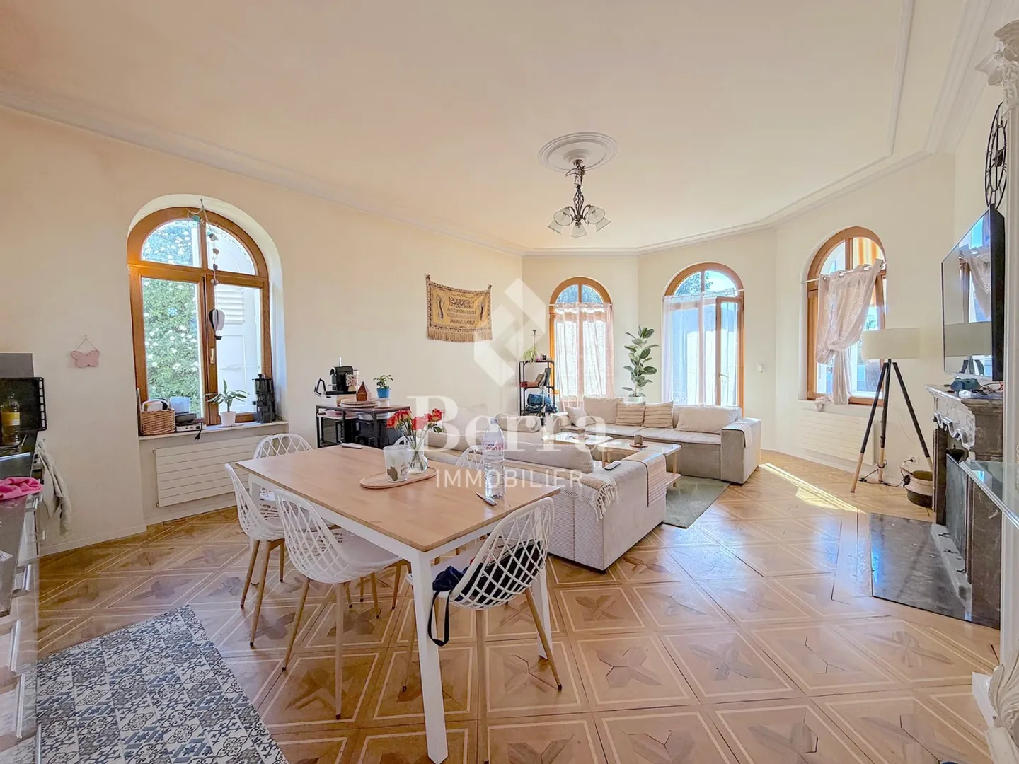 Proprietà d'investimento ristrutturata ad Aigle - Foto 5 di 16