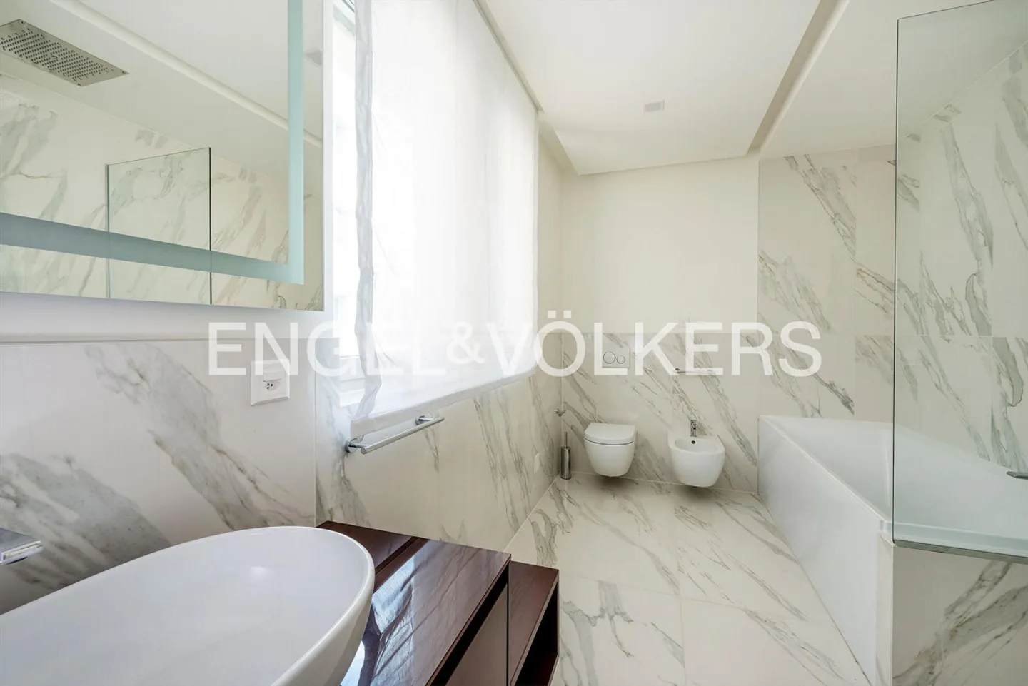 Prestigevolle Residenz direkt am See | Penthouse - Foto 6 von 13