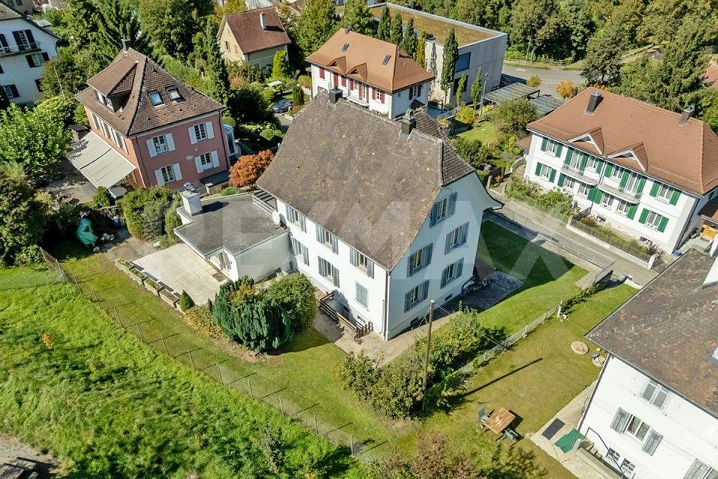 Casa bifamiliare con potenziale di sviluppo - Foto 1 di 11