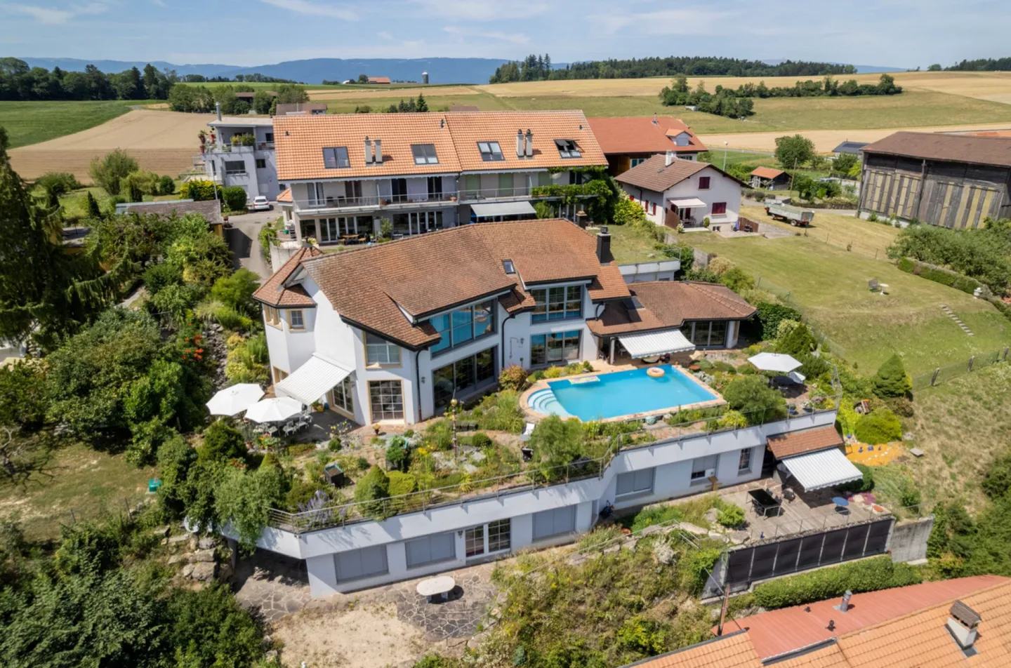 La vita moderna incontra la vista sul lago - 3,5 camere con vista ed eleganza - Foto 1 di 8