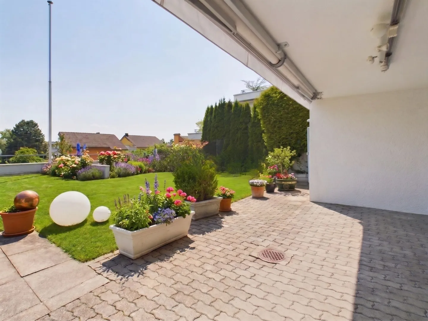 Charming 4.5-room townhouse on Sonnhaldenweg in Wittenbach - Photo 10 of 13