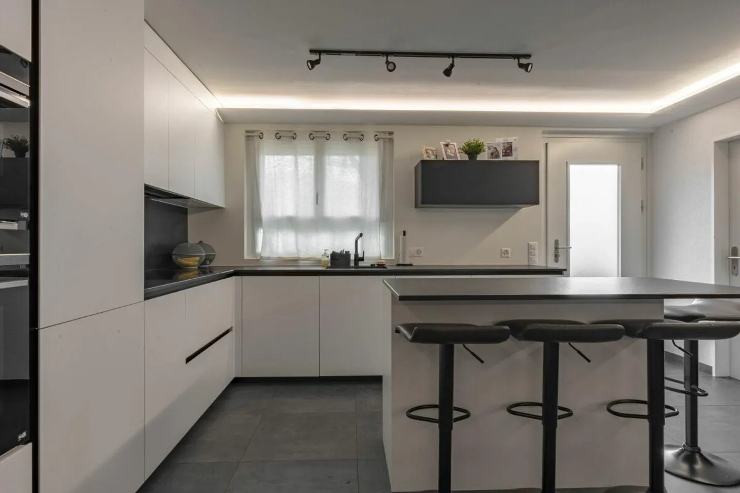 Renovated Villa - Photo 2 of 13