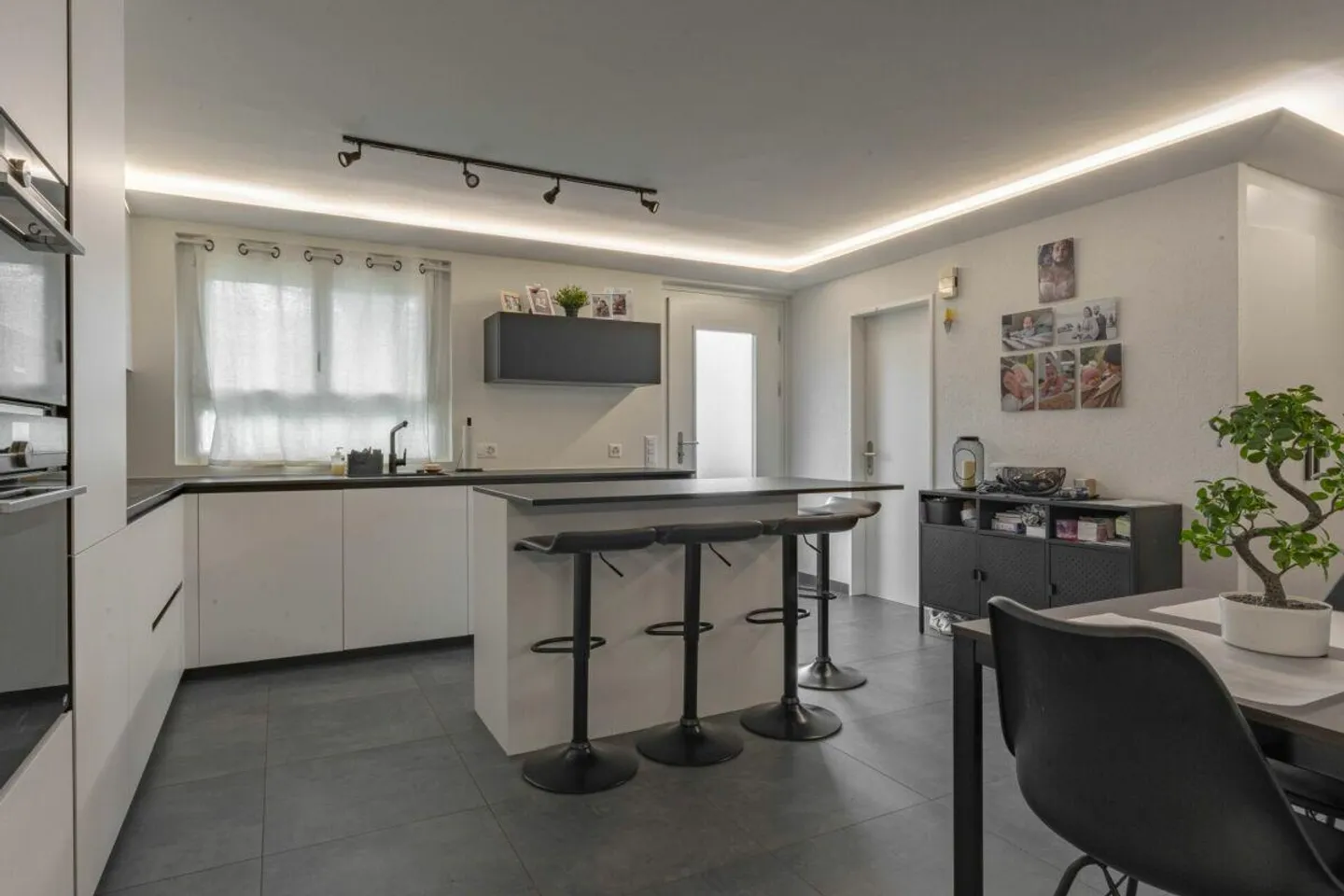 Renovated Villa - Photo 3 of 13