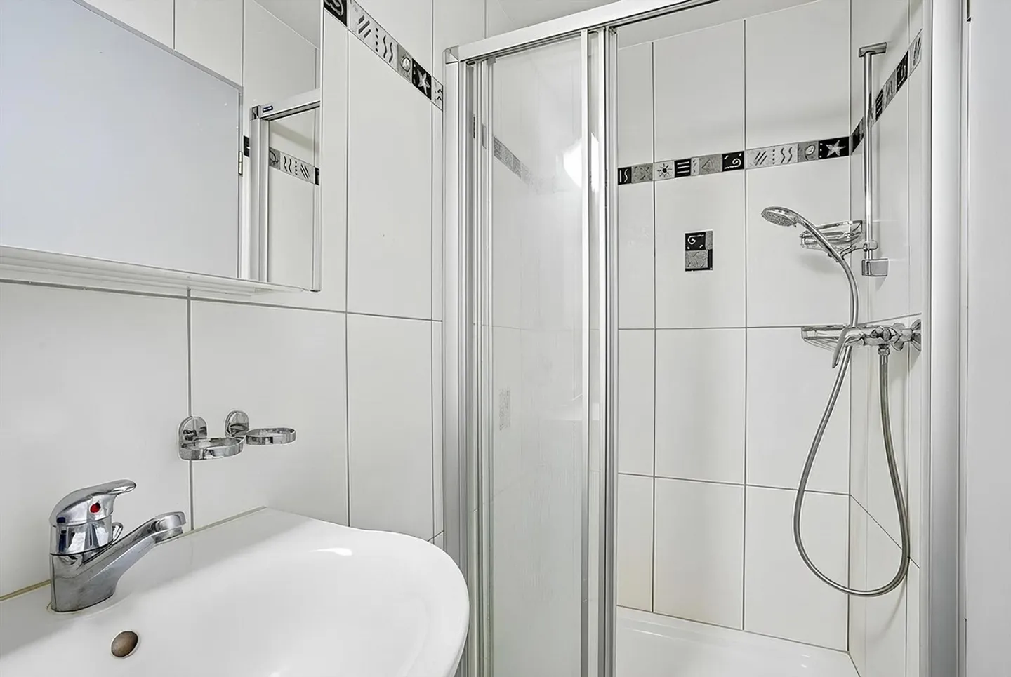 Living with Garden Flair - Photo 8 of 12