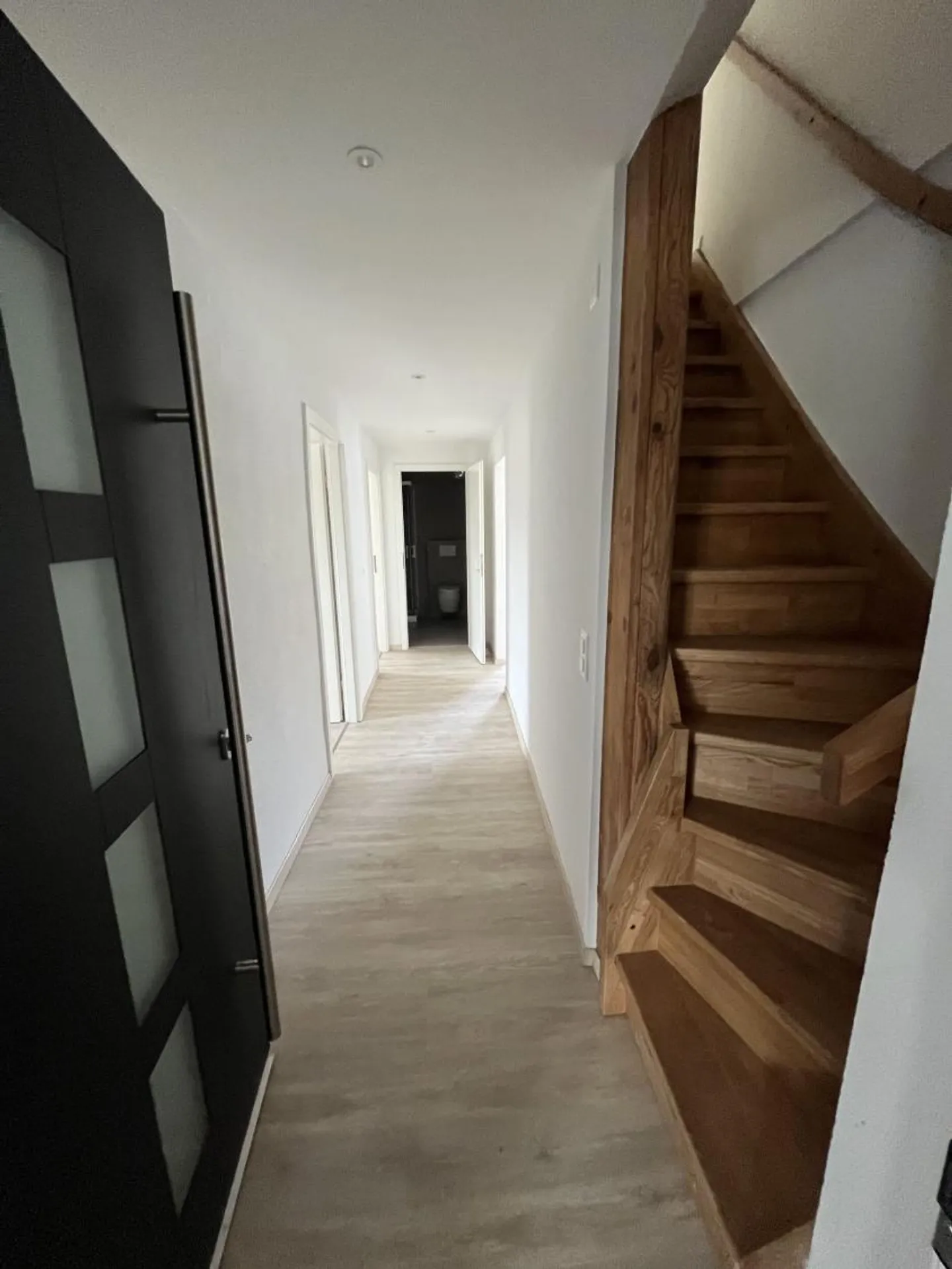 MIT PRIVATEM GARTEN, IN EINEM HAUS - Foto 13 von 13