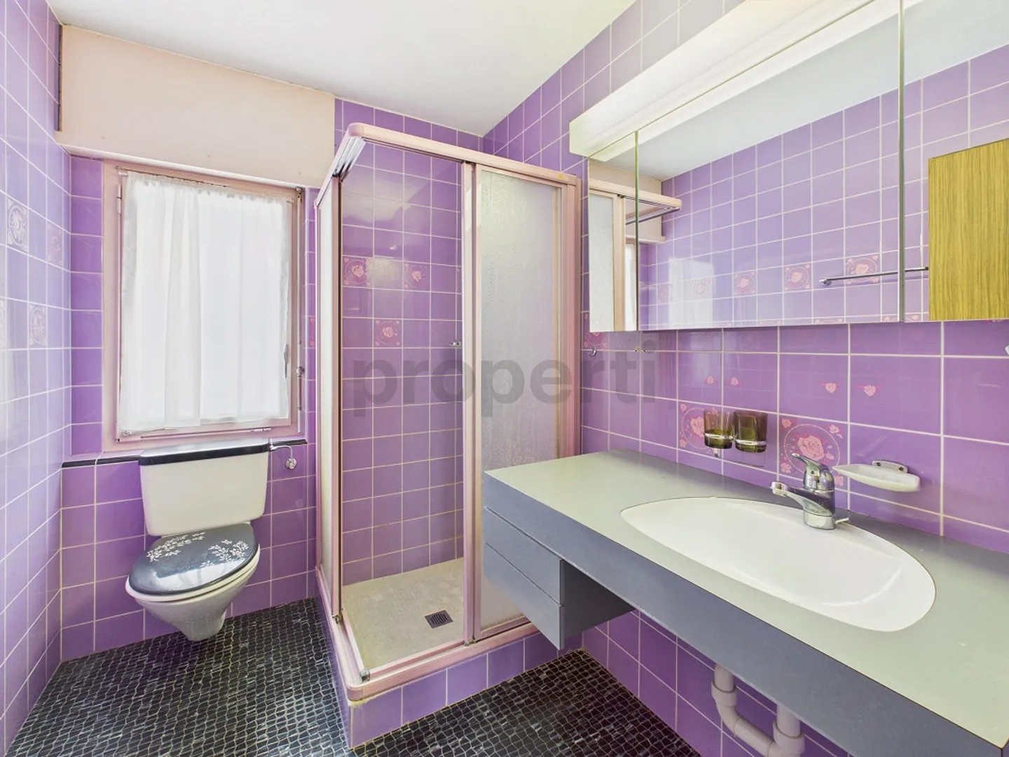 Grosszuegiges 6.5-Zimmer Einfamilienhaus mit Garten an einzigartige... - Foto 12 von 14