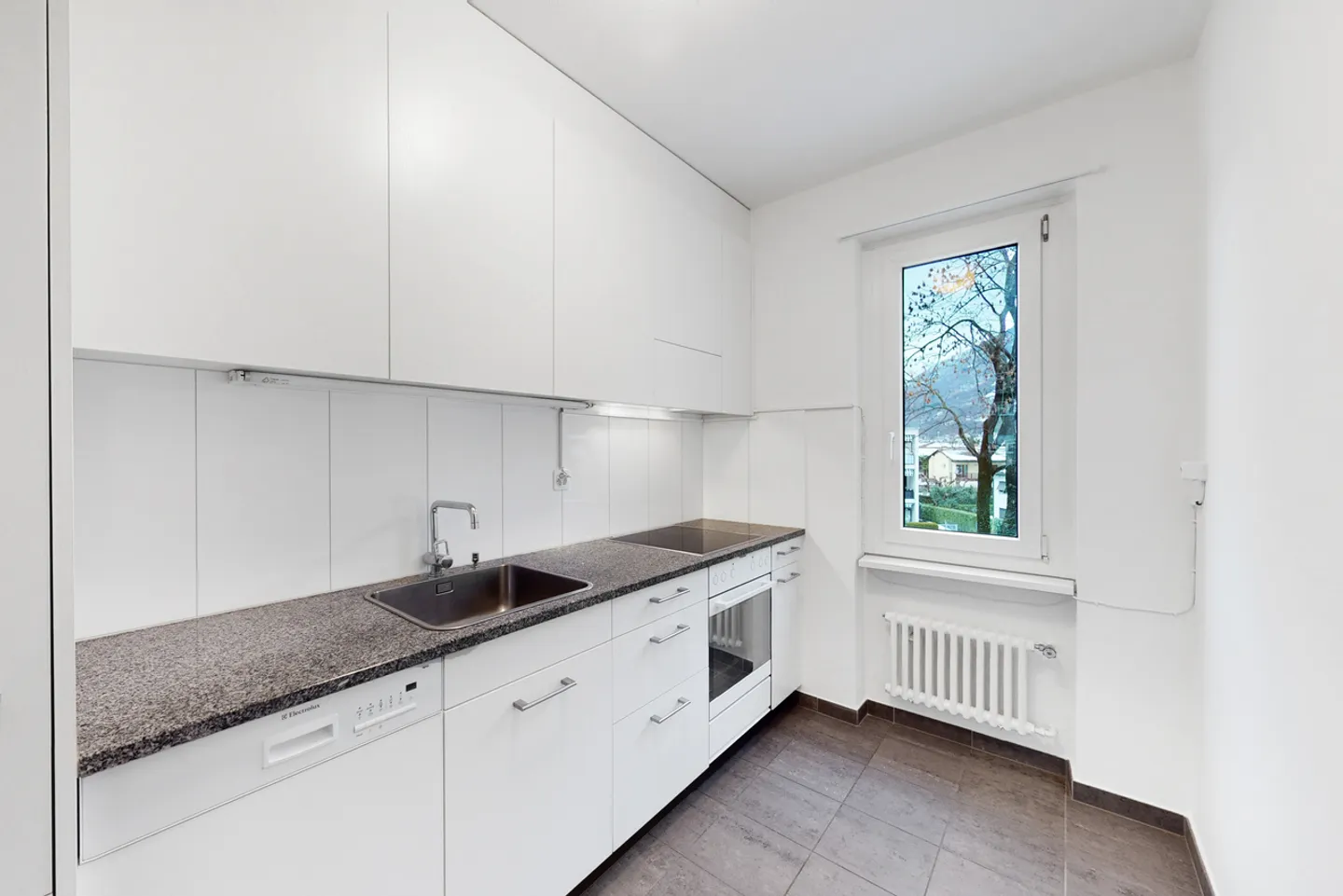 Bequem leben in der Nähe von Schulen und Dienstleistungen in SantAntonino - Foto 2 von 8