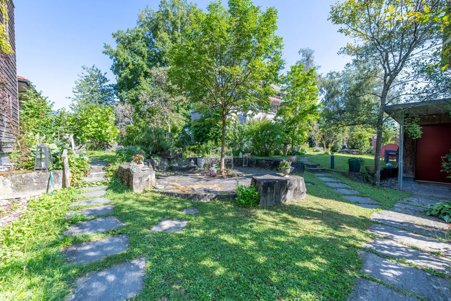 Idylle pure : Maison de rêve spacieuse avec vue dégagée et architecture particulière - Photo 21 sur 25