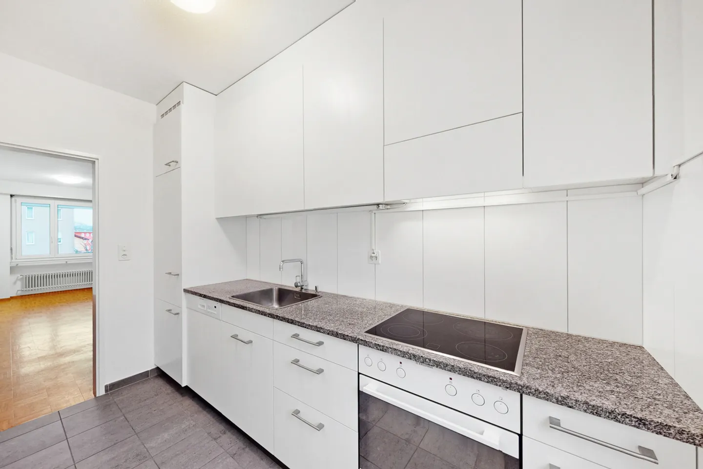 Bequem leben in der Nähe von Schulen und Dienstleistungen in SantAntonino - Foto 3 von 8