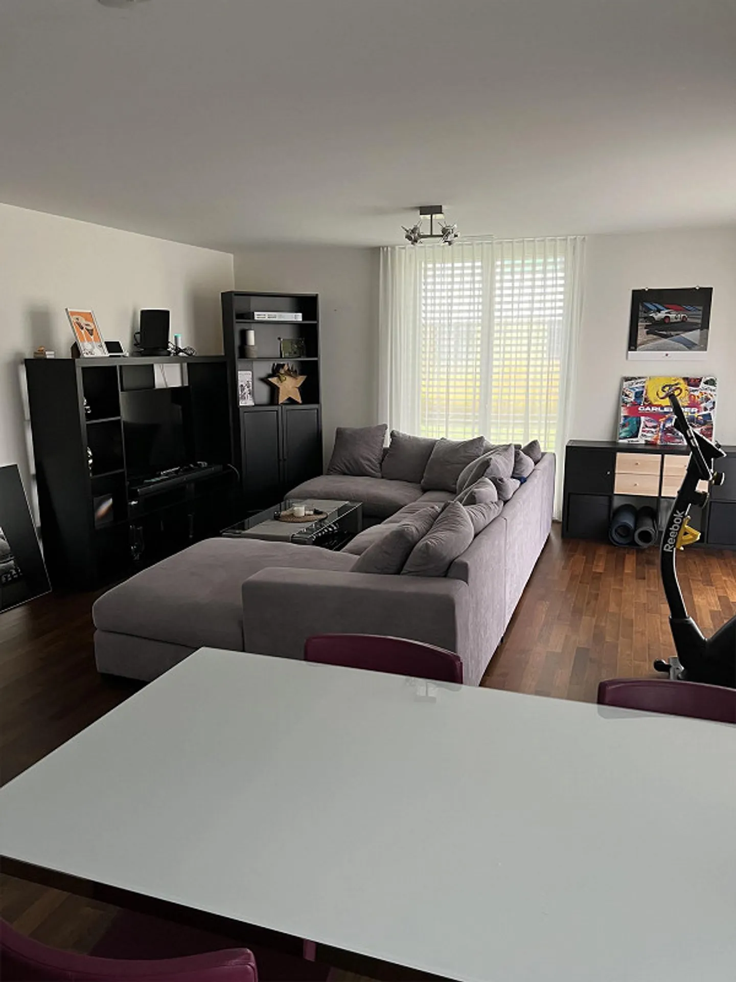 Chambre en colocation à Schwerzenbach TOP - Photo 2 sur 8