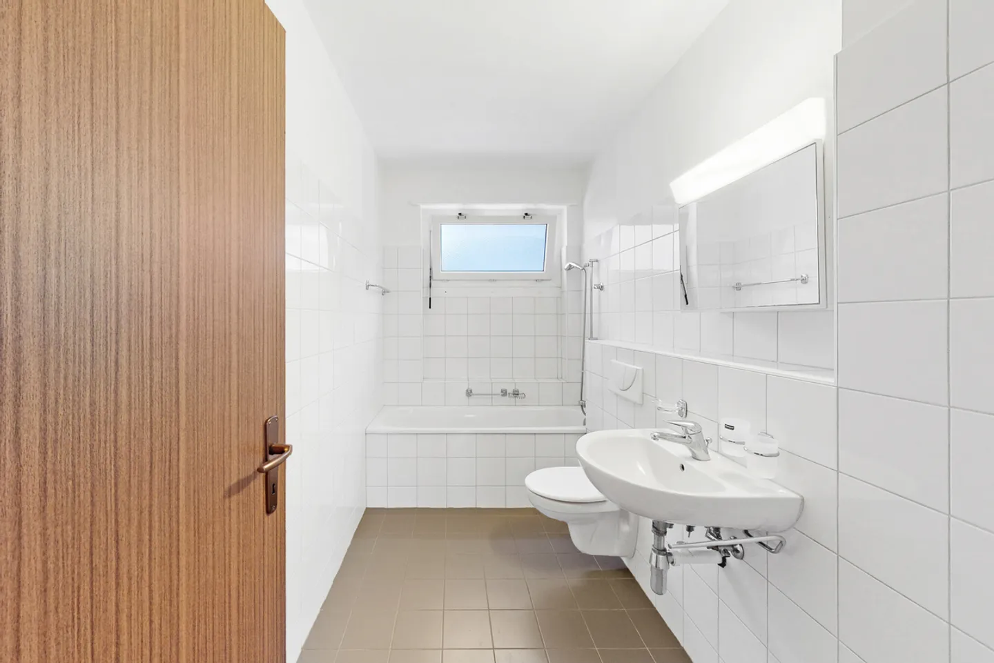 Bequem leben in der Nähe von Schulen und Dienstleistungen in SantAntonino - Foto 8 von 8