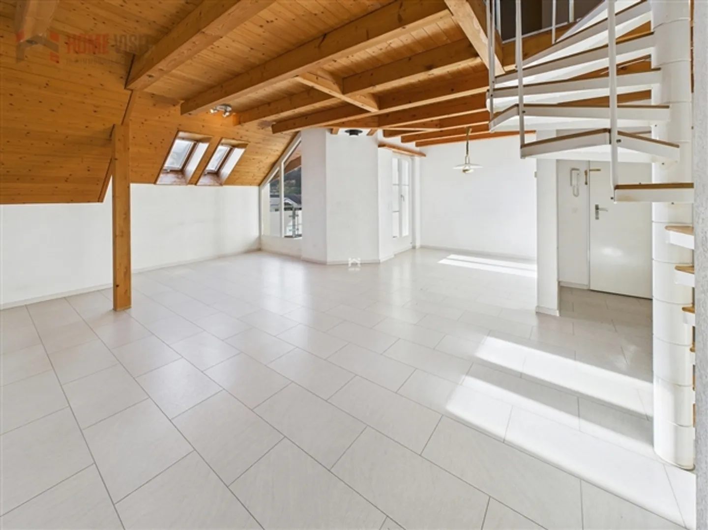 «Wohnen mit Weitsicht Licht, Ruhe & Raum auf 130 m² + Galerie» - Foto 2 von 13